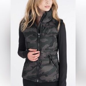 SAM dark camo Puffer Vest